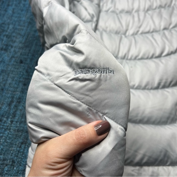 Patagonia Women's Downtown Jacket Down Filled Duck Down Puffer Jacket in Grey - Picture 5 of 9